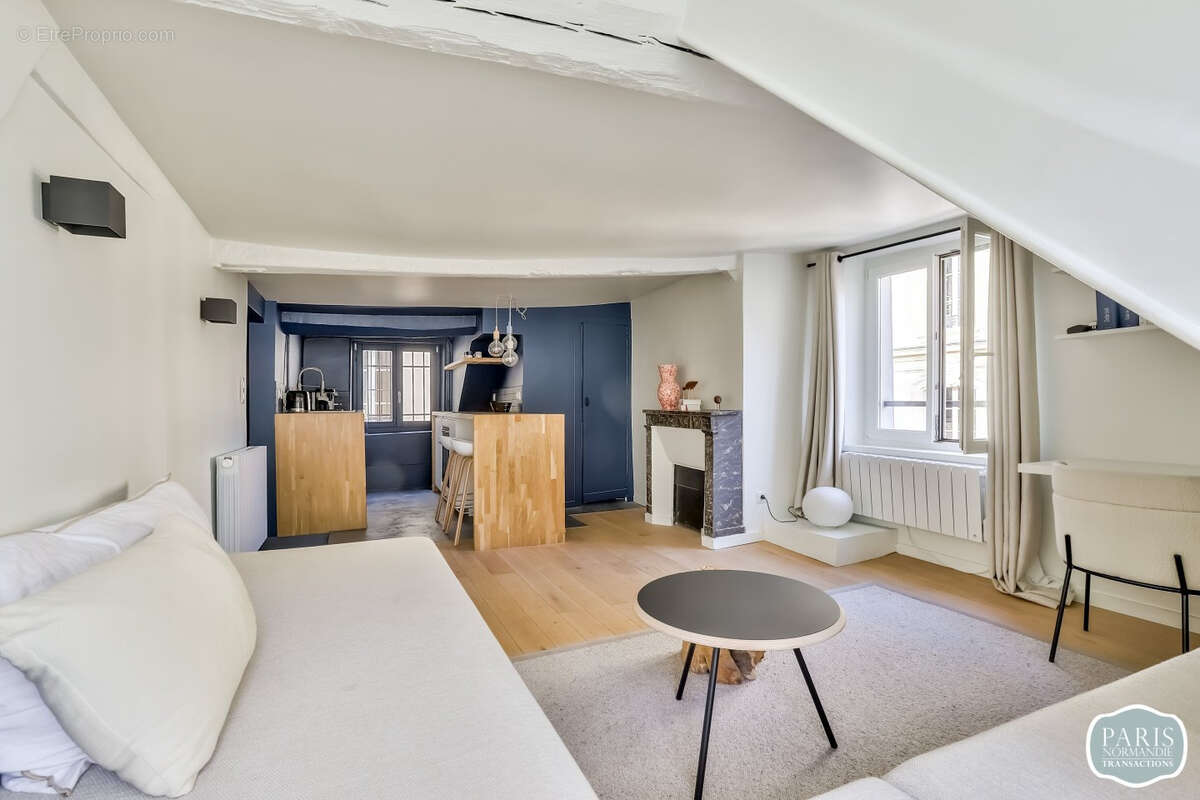 Appartement à PARIS-7E