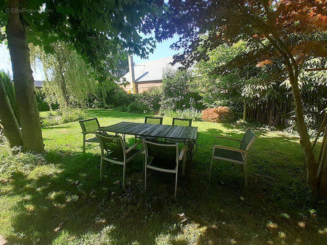 Maison à FERRIERES-EN-BRAY