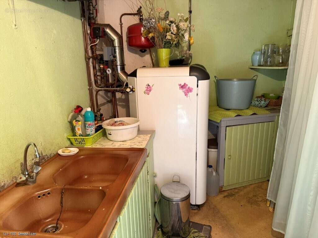 Villefagnan – Maison De 3 Chambres En Excellent Etat Avec Garage Double - photo 18