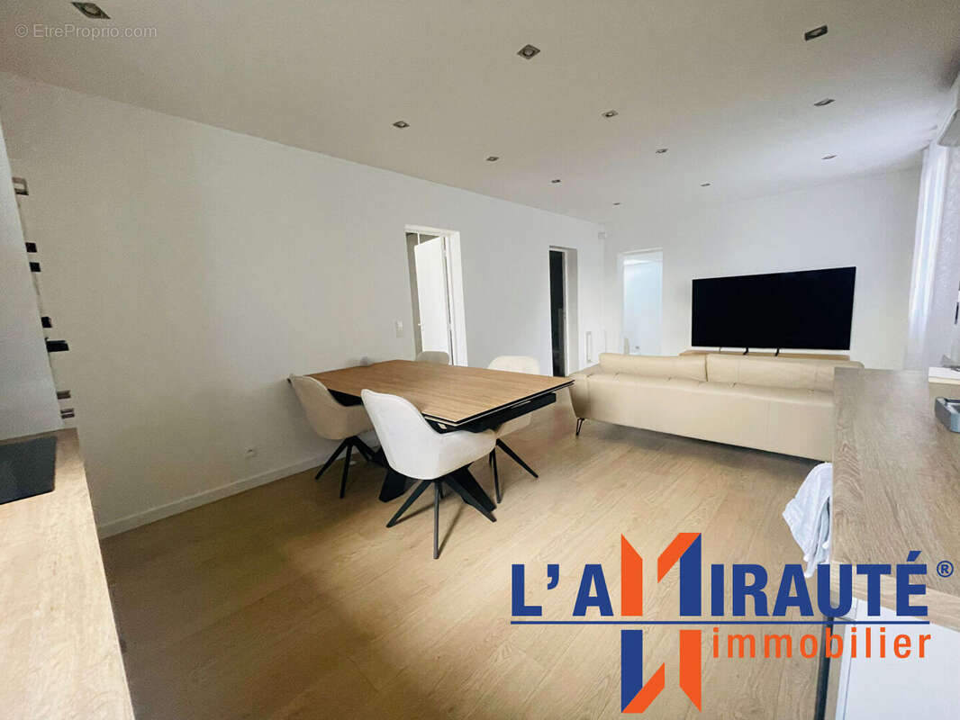 Maison à SARTROUVILLE