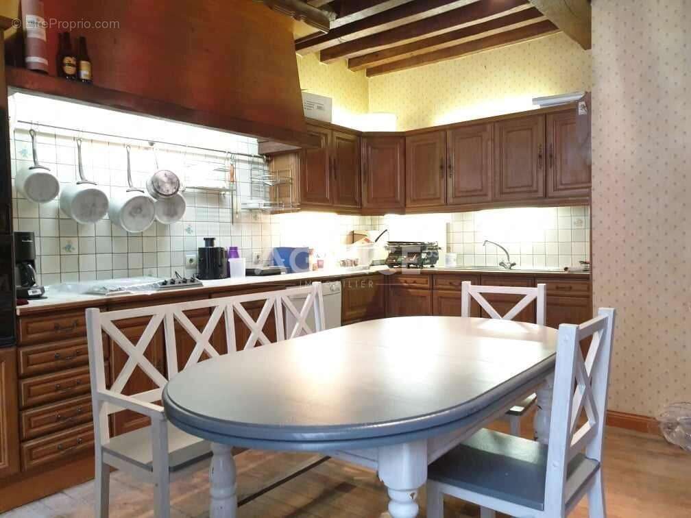 Appartement à AIRE-SUR-LA-LYS