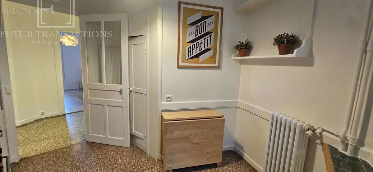 Appartement à COURBEVOIE