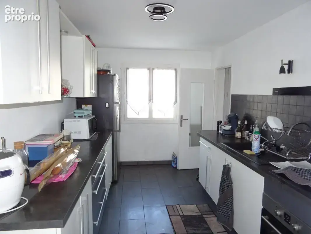Limoges nord belle maison mitoyenne des deux cotes sans travaux 3/4 chambres cuisine equipee plus une veranda - photo 7