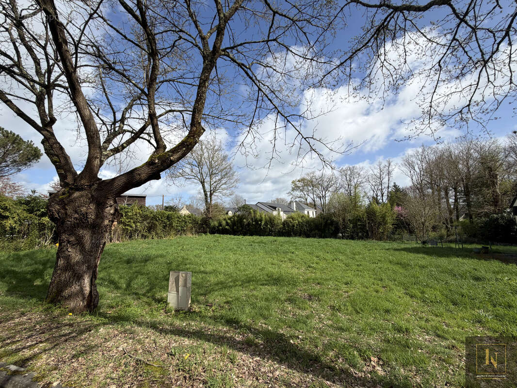 Terrain à LA CHAPELLE-SUR-ERDRE