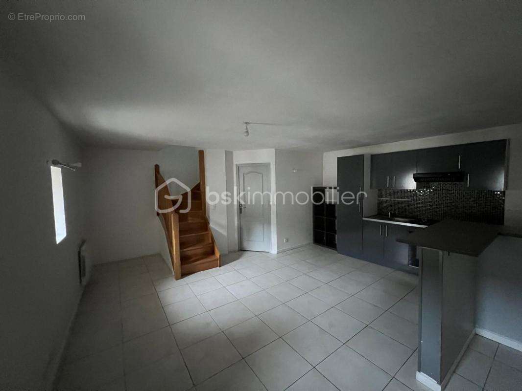 Duplex 2 pièces avec dressing au cœur de Magny-en-Vexin - photo 2