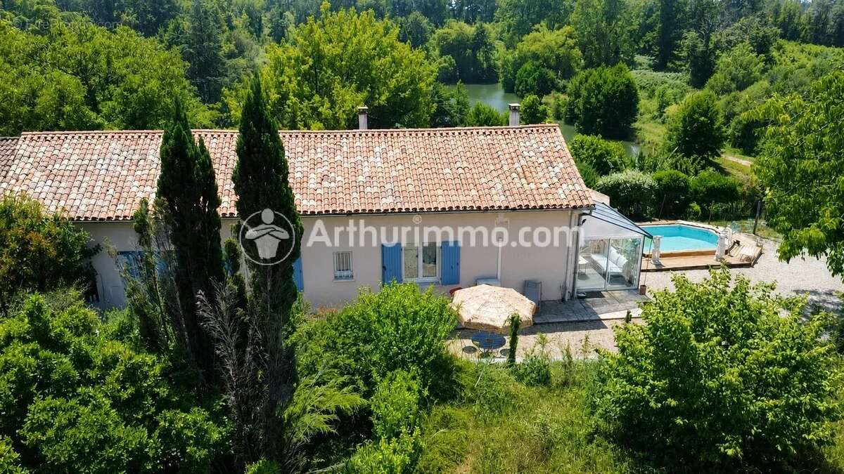 Maison de caractère - 155m² - 8 hectares - photo 2