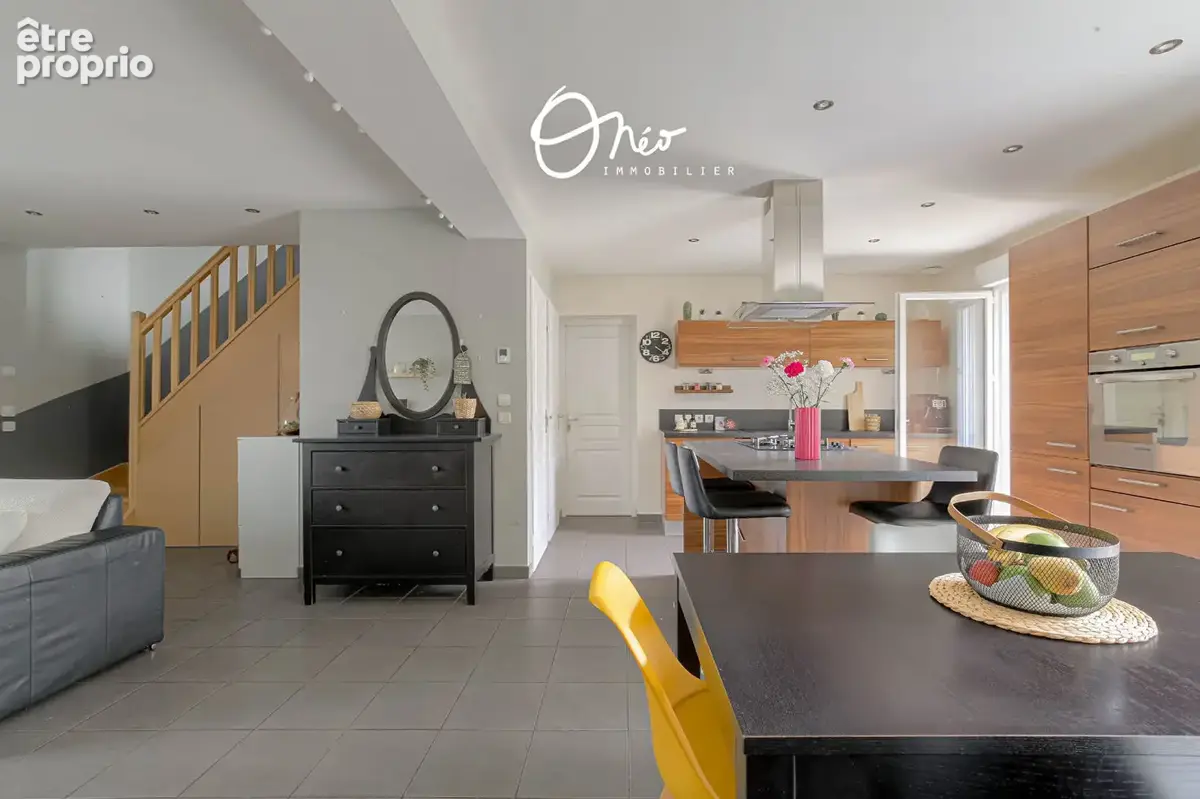 Mions coeur village - Maison 4 pièces de 85 m2 avec garage - photo 5