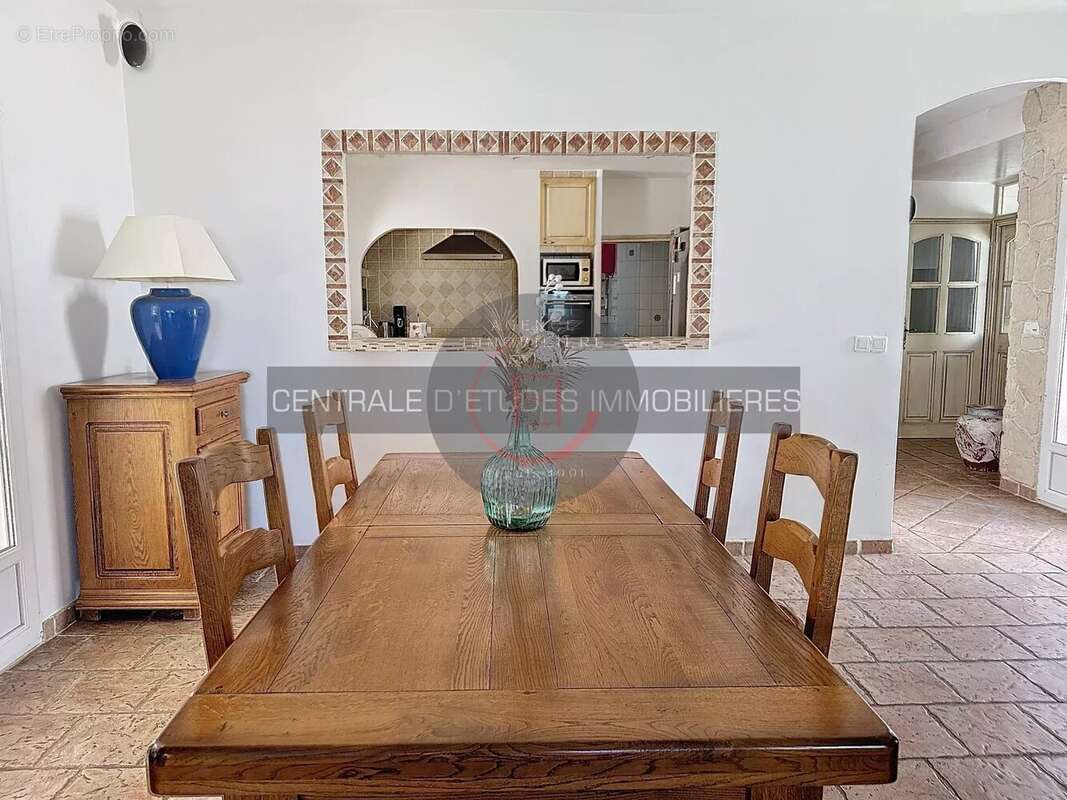 Maison à LES ADRETS-DE-L&#039;ESTEREL