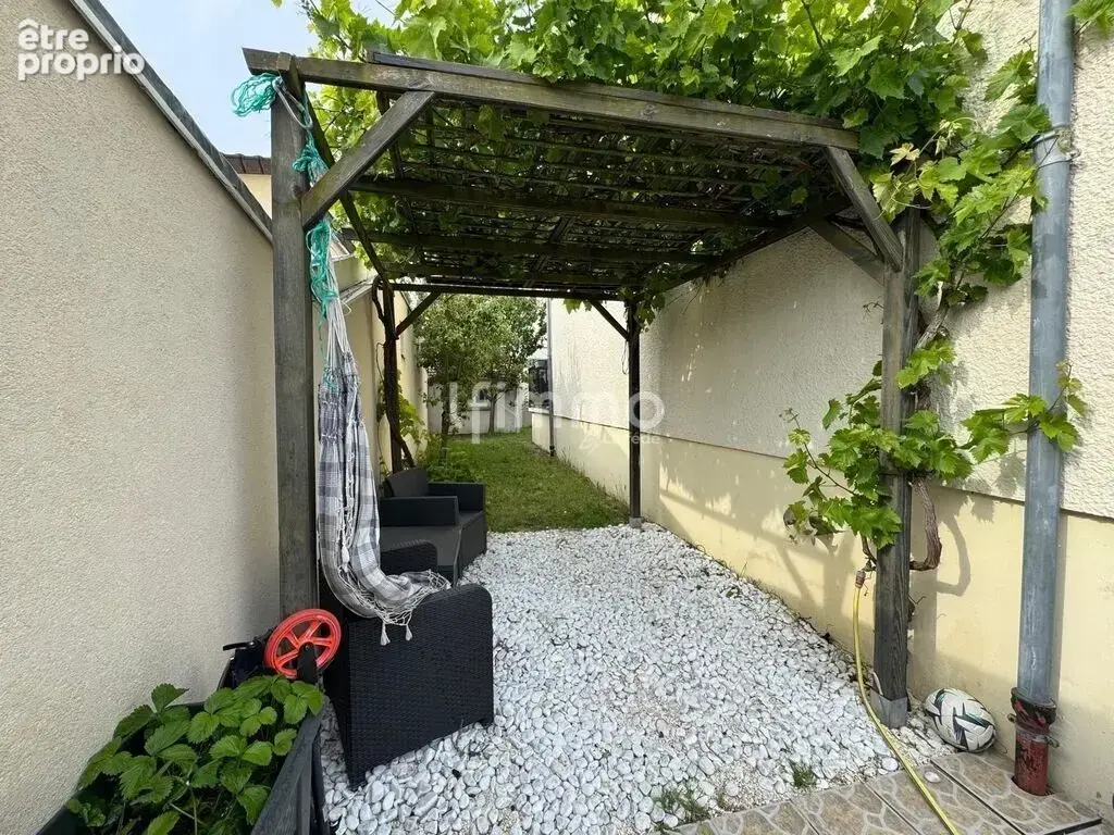 Maison 120m2 avec 6 pièces et jardin - photo 3