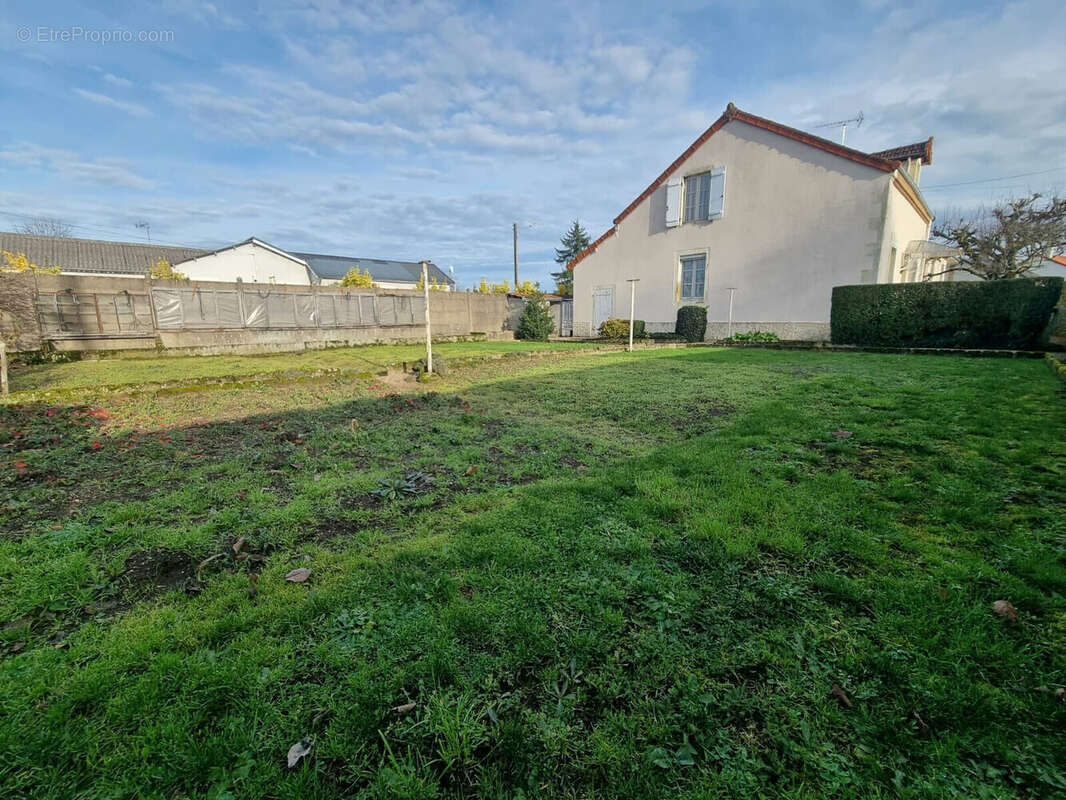 Photo 4 - Maison à GUEUGNON