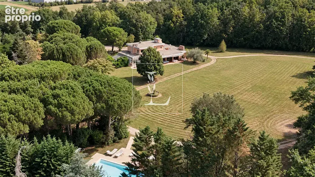 Maison à NEGREPELISSE