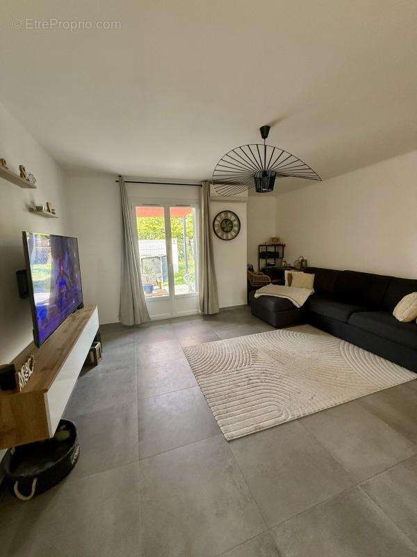 Appartement à EYGUIERES