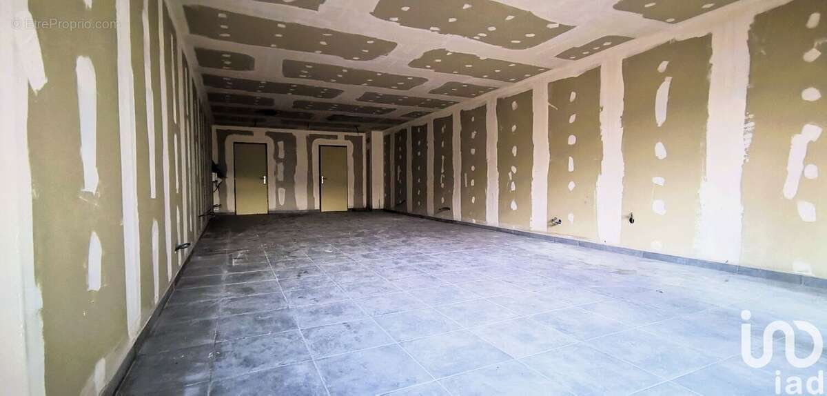 Photo 4 - Commerce à PLOMBIERES-LES-BAINS