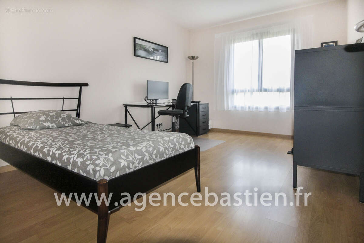 Appartement à SAINT-GENIS-POUILLY
