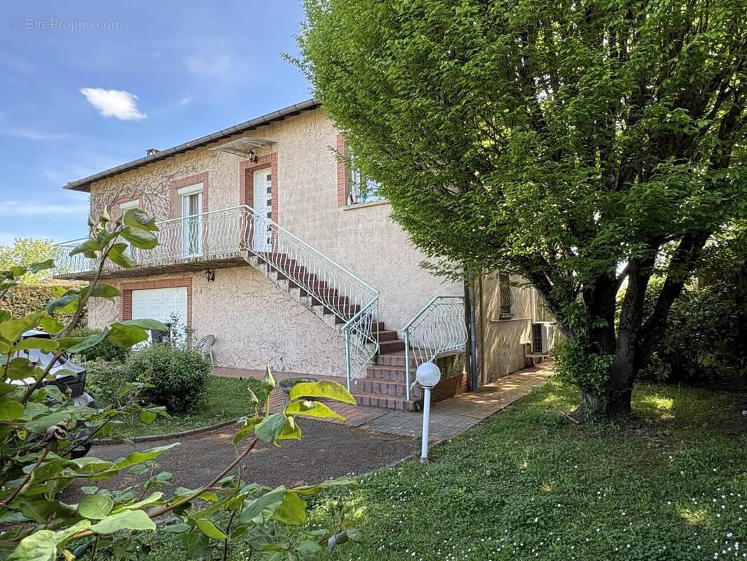 Maison à LA SALVETAT-SAINT-GILLES