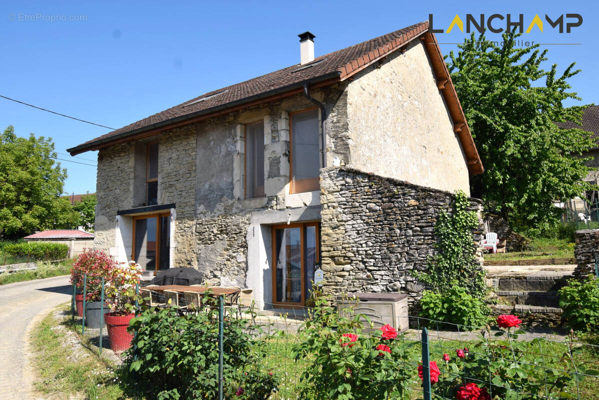 Maison à SEYSSEL