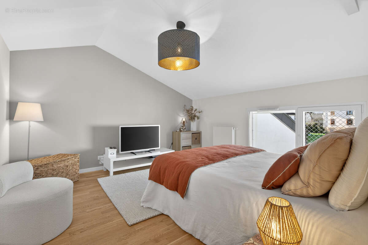 Appartement à CHALLES-LES-EAUX