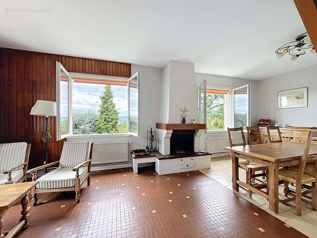 Maison à FRANCHEVILLE