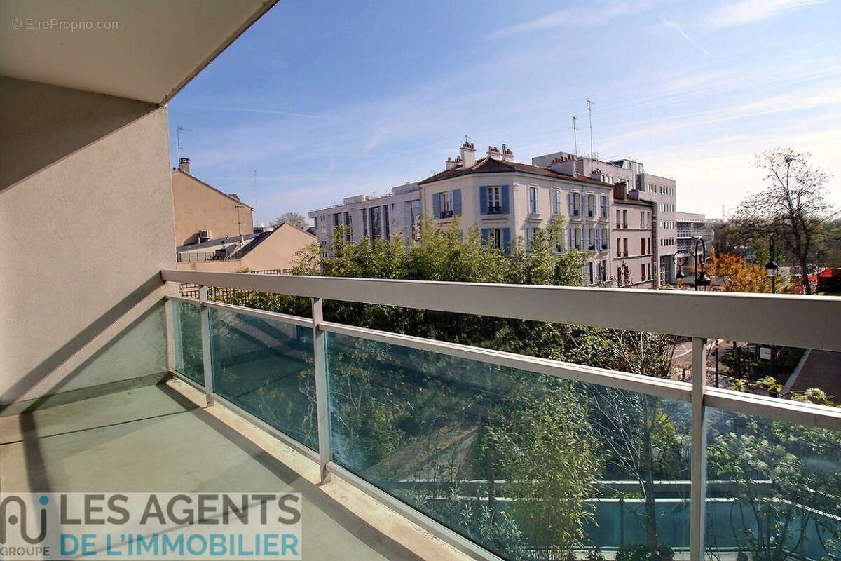 Vieux Puteaux ! Magnifique 3P avec balcons, cave et parking - photo 2