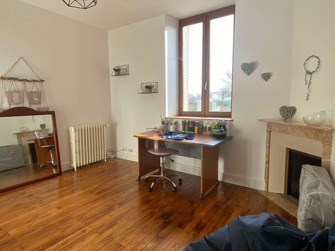 Maison à LA CROISILLE-SUR-BRIANCE