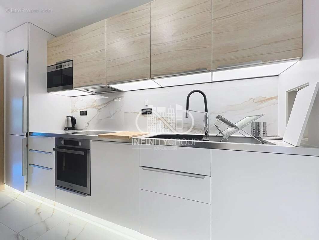 Appartement à VALLAURIS