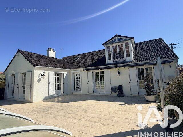 Photo 1 - Maison à MECRINGES