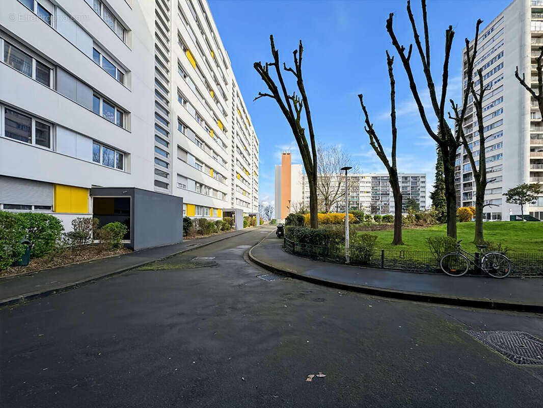 Appartement à ROSNY-SOUS-BOIS