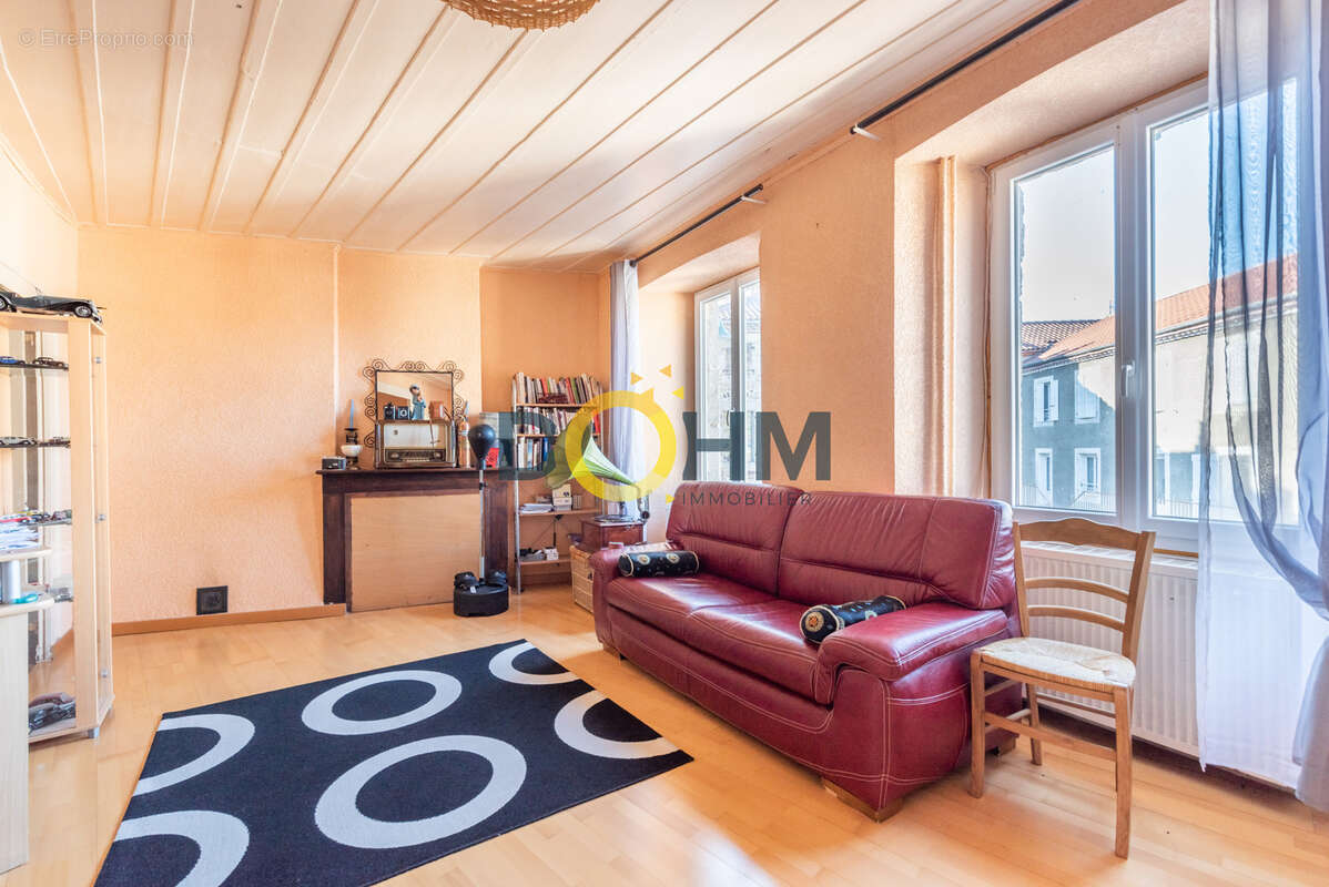 Maison en pierre 215m2 avec dépendances - photo 9