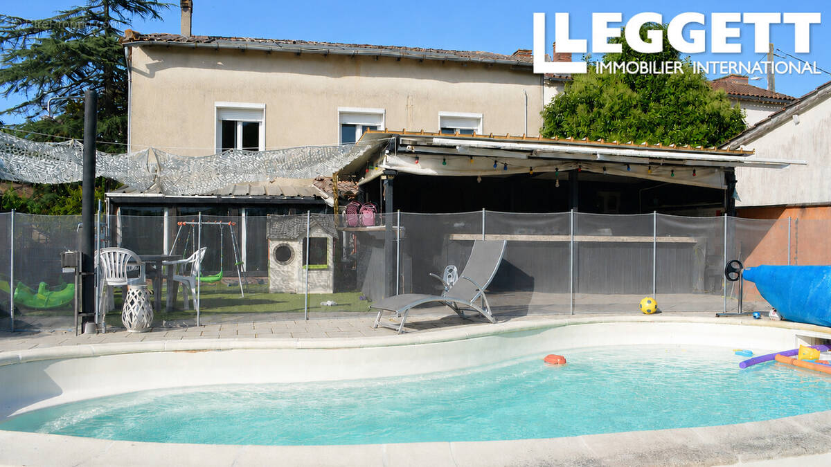 Maison à TOMBEBOEUF