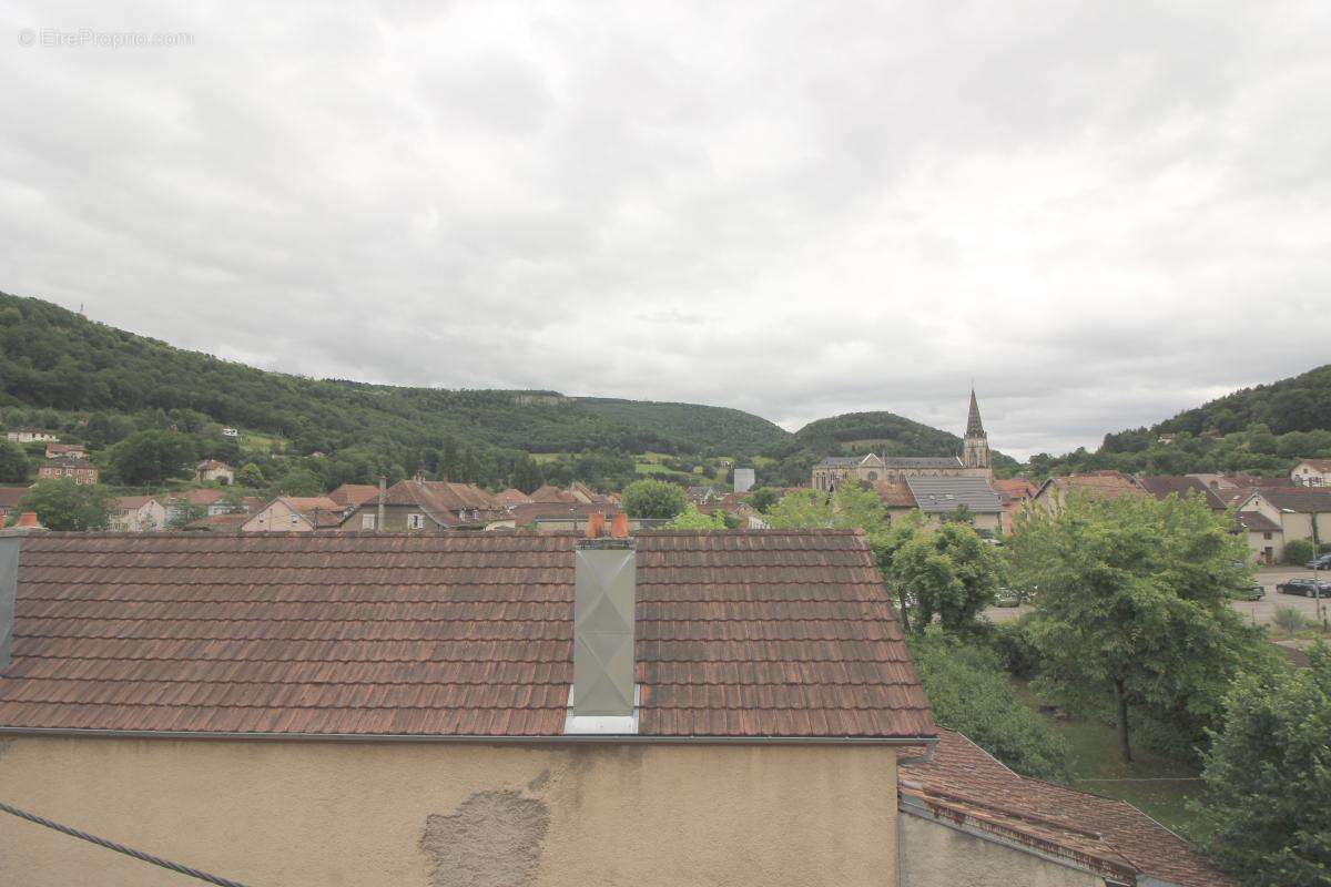 Appartement à PONT-DE-ROIDE