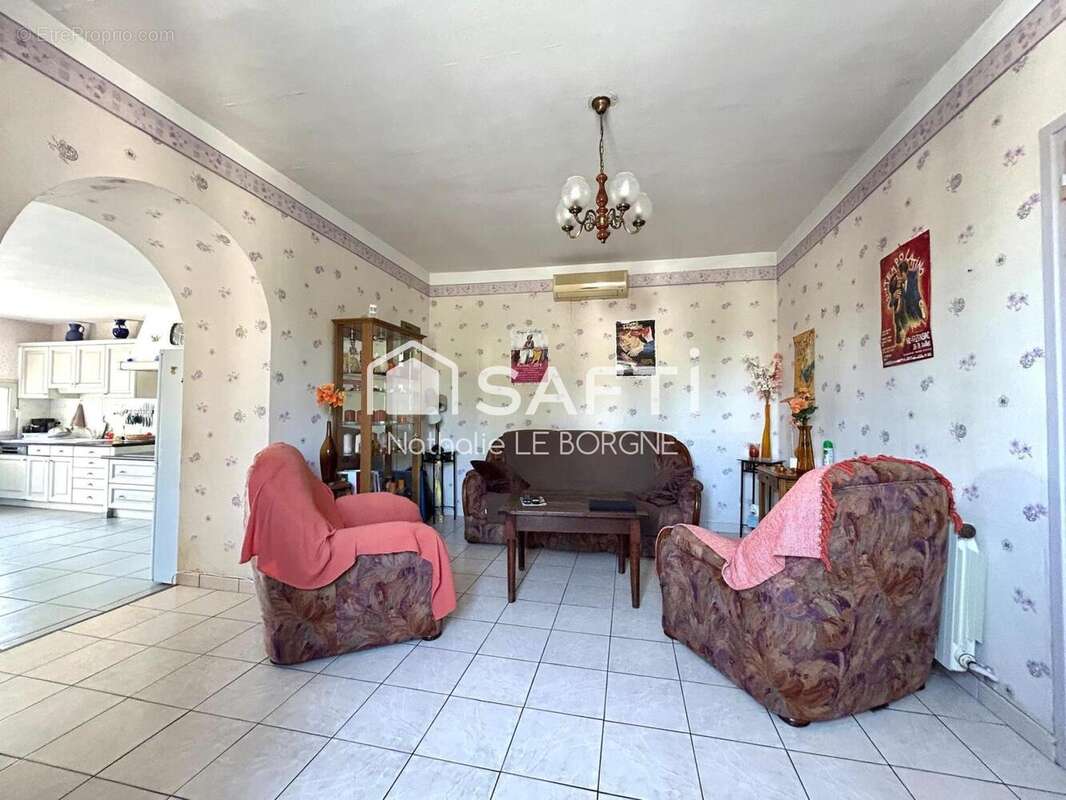 Maison 235 m² à Castres  - photo 5