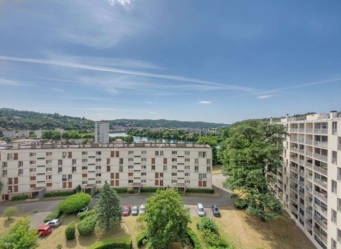 Appartement - 2 Chambres - Possibilité 3 - Balcon - Jolie vue dégagée - Résidence sécurisée - Proche commodités - photo 13
