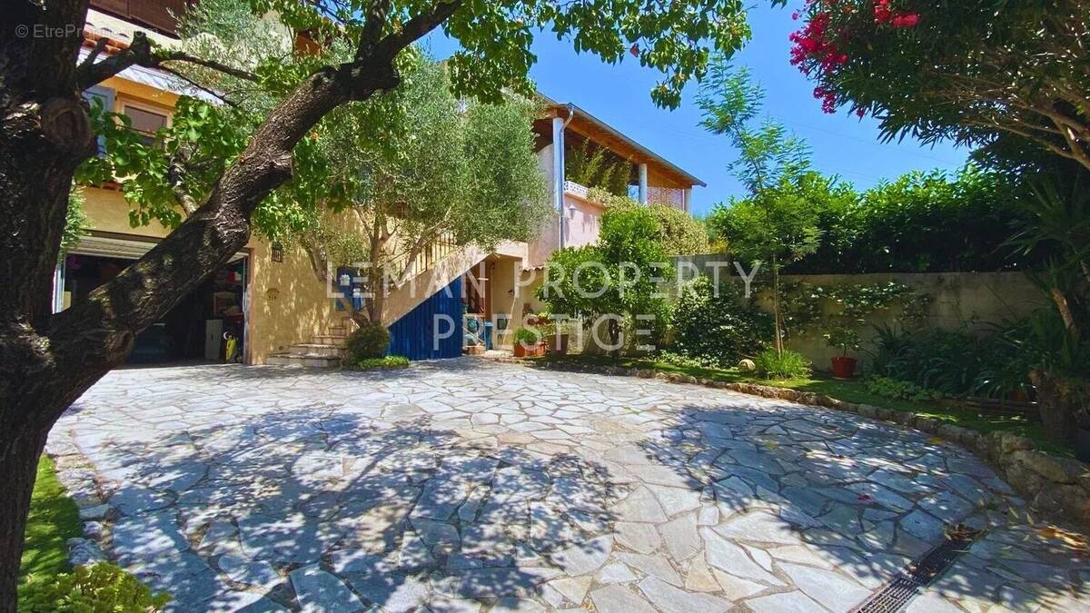 Maison à PEYMEINADE