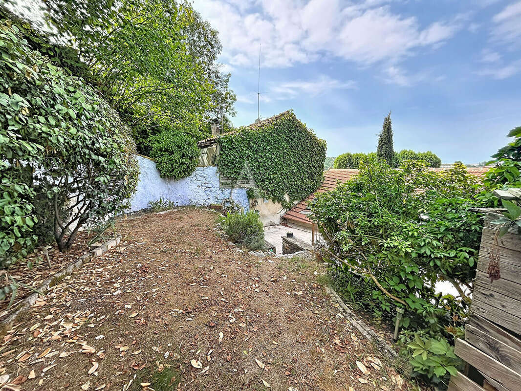 Maison en pierre avec jardin centre Cahors - photo 6