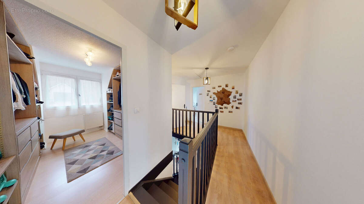 Appartement à EMERAINVILLE