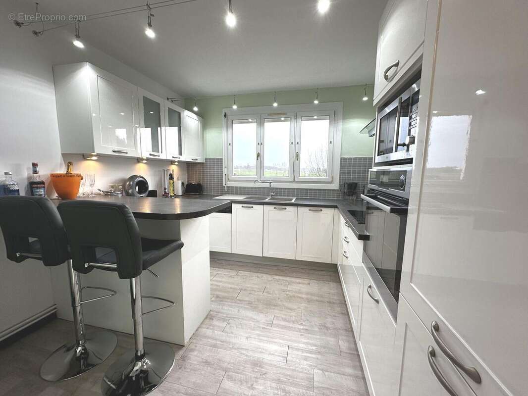 Cuisine - Maison à LAUZUN