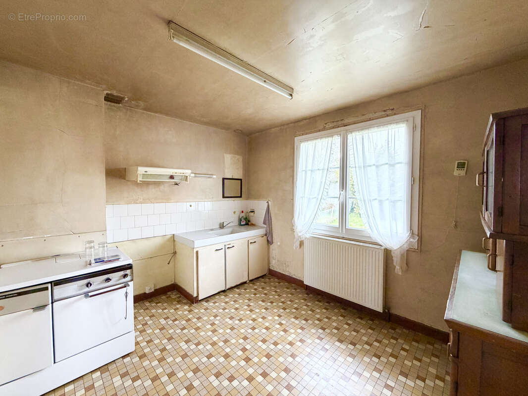 Maison à LOUAN-VILLEGRUIS-FONTAINE