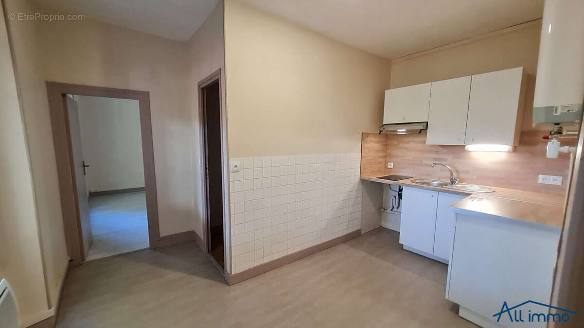 Appartement 540 m² à Saint-Maur-Des-Fosses  - photo 8