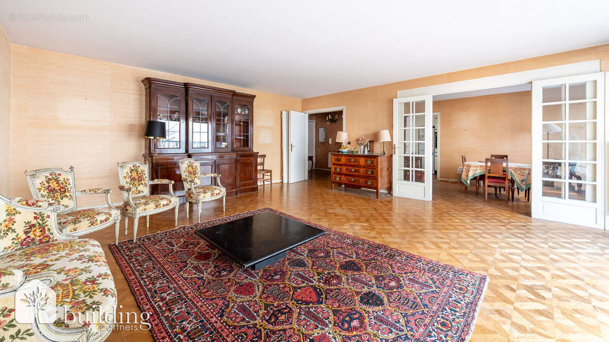 Huissiers/Poissonniers - 120m²  avec balcon - 3 chambres - photo 11