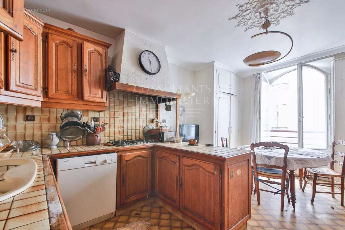 Appartement à PARIS-6E