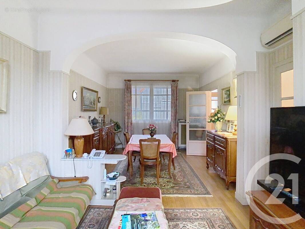 Photo 1 - Maison à THIAIS