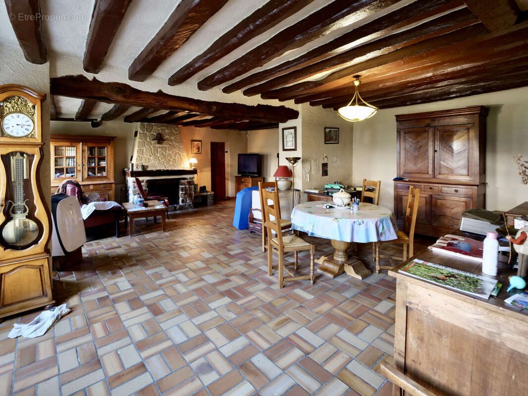 Maison à SIVRY-COURTRY