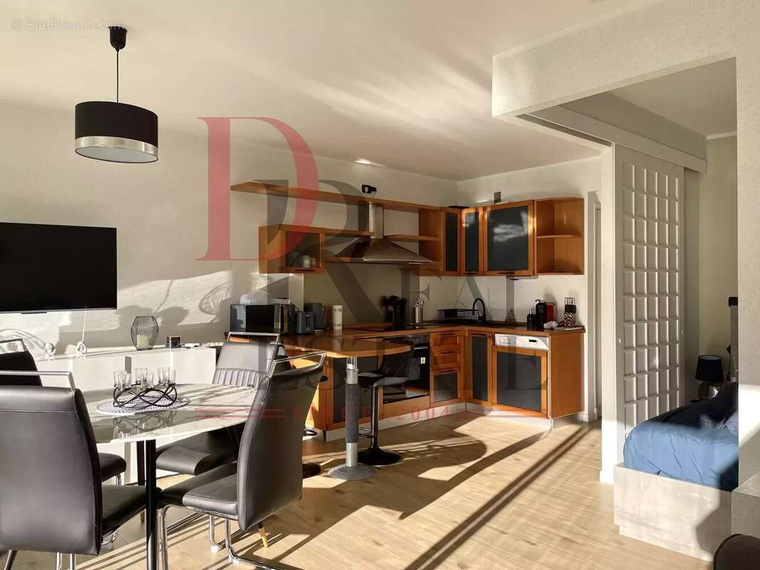 Appartement à ROQUEBRUNE-CAP-MARTIN