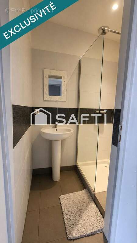 Commerce 103 m² à Saint-Gildas-Des-Bois  - photo 9