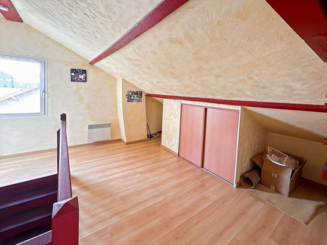 Maison à SAINT-LEON-SUR-L'ISLE