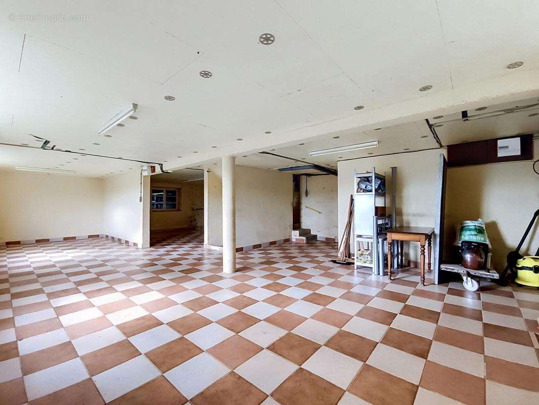 Grande maison familiale avec potentiel de deux logements – Environnement calme et verdoyant - photo 18
