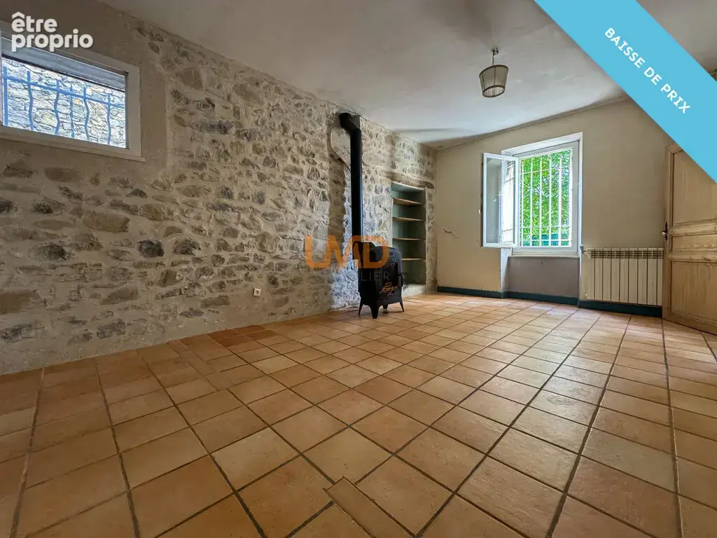 Maison ancienne avec jardin arboré à Nozières - photo 6