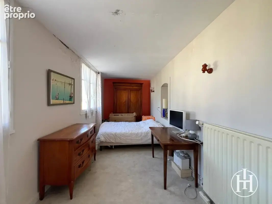 Orval   Maison en pierre avec jardin arboré de 1900 m2 et 4 chambres. - photo 9