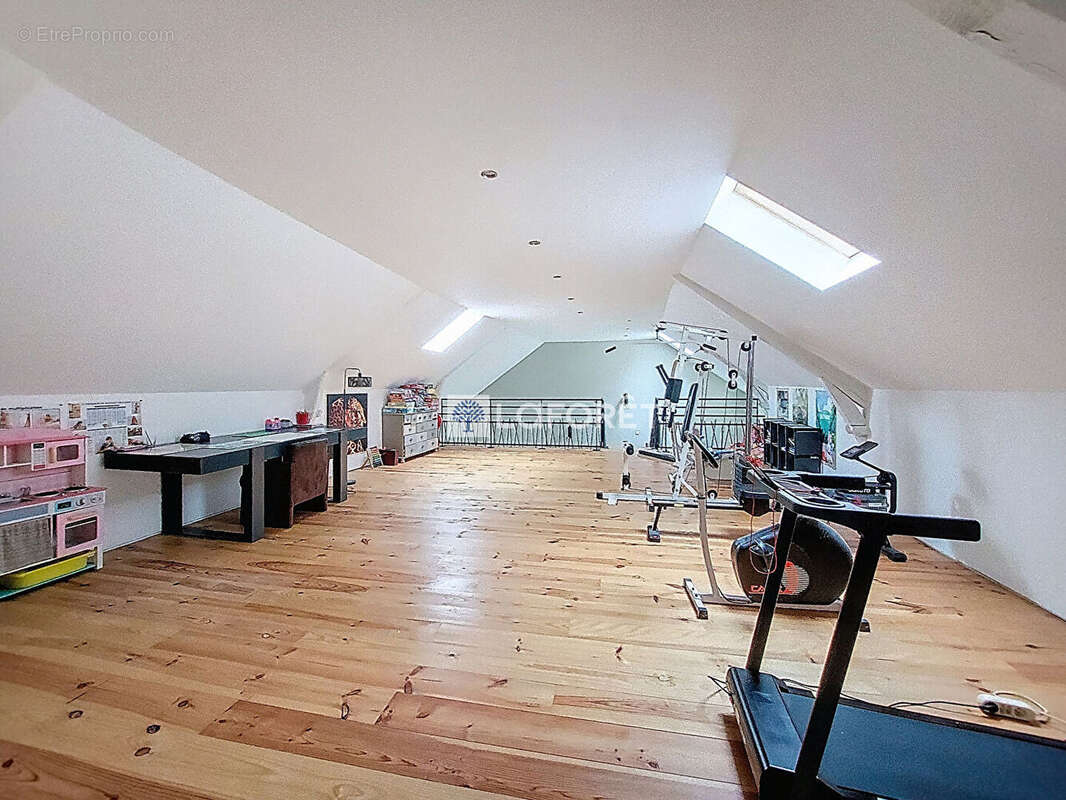 Maison Crepy 7 pièce(s) 286.03 m2 - photo 6