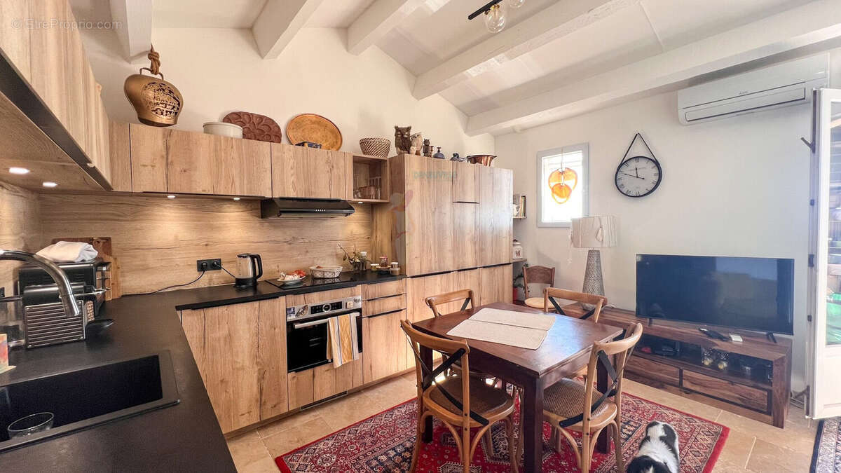 Appartement à LES ISSAMBRES